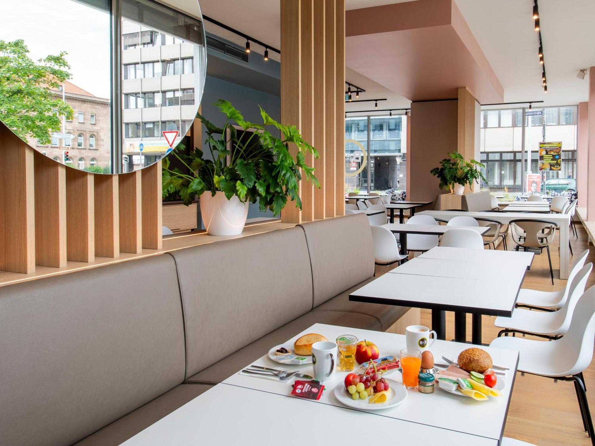 B&B Hotel Nuernberg-Hbf Eksteriør bilde