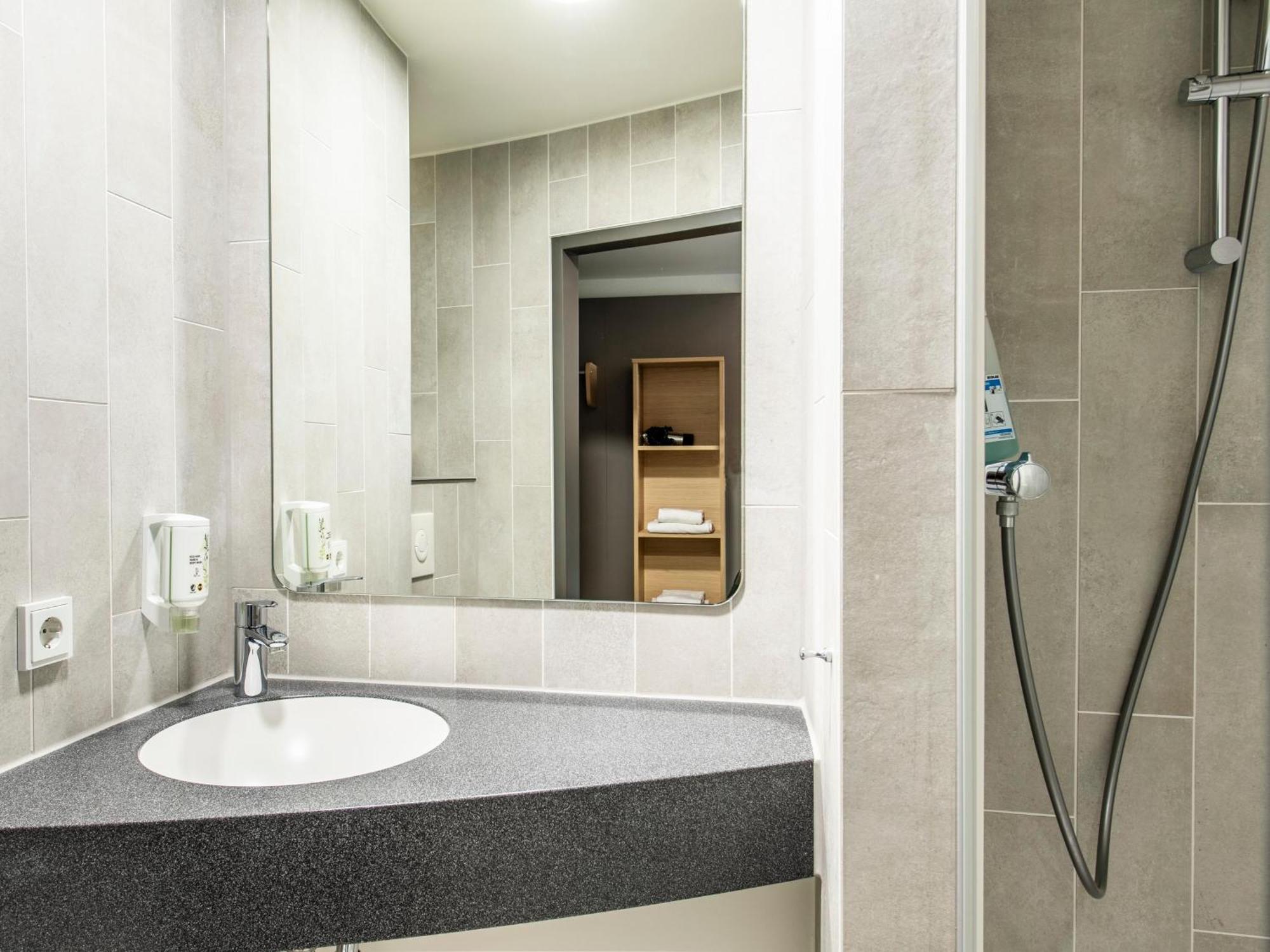 B&B Hotel Nuernberg-Hbf Eksteriør bilde